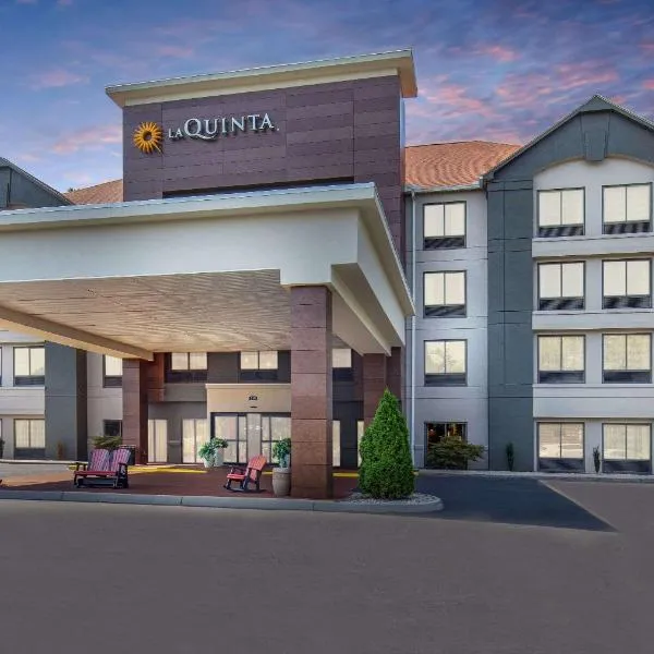 La Quinta Inn by Wyndham Pigeon Forge-Dollywood, hotelli kohteessa Caton