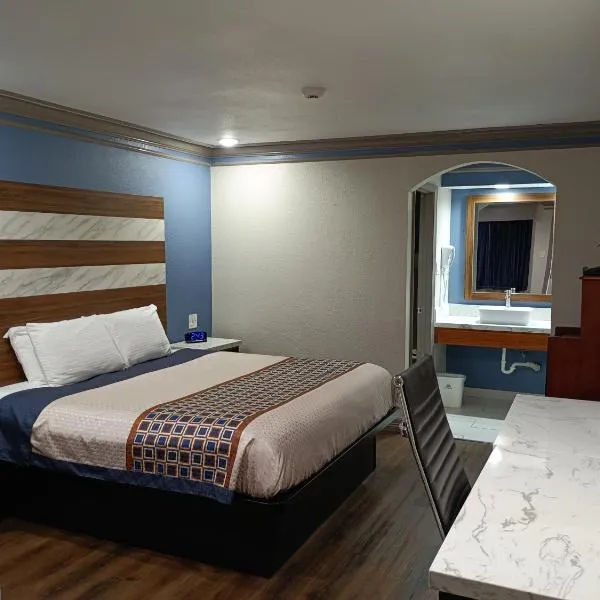 Americas Best Value Inn & Suites-Alvin/Houston، فندق في ألفين