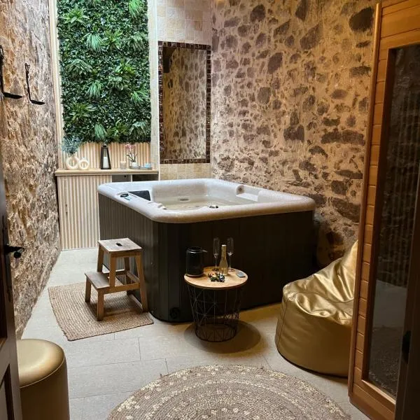Aguamarina SPA Azagalla Rural, hotel in Casas del Abad