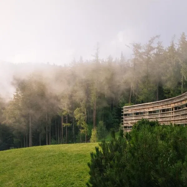 Vigilius Mountain Resort, hôtel à Lana