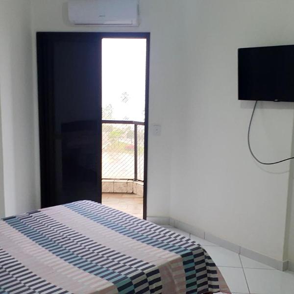 Jóia da Enseada, com serviços de praia, de frente para o mar, 50 mts da praia,3 quartos e varandas com vista para o mar, TV smart, WI-FI, estacionamento - Foto 5