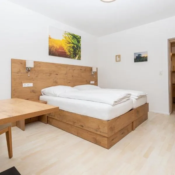 Schönfelderhof, hotel v destinaci Schönfeld im Marchfeld