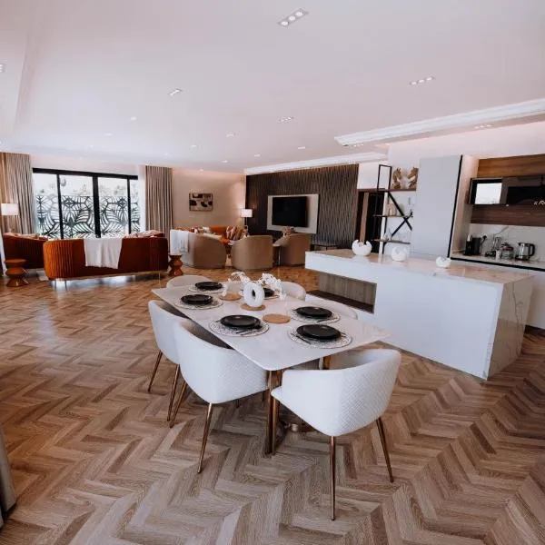 Hatta center heated pool Ramadan offer, hotelli kohteessa Hatta