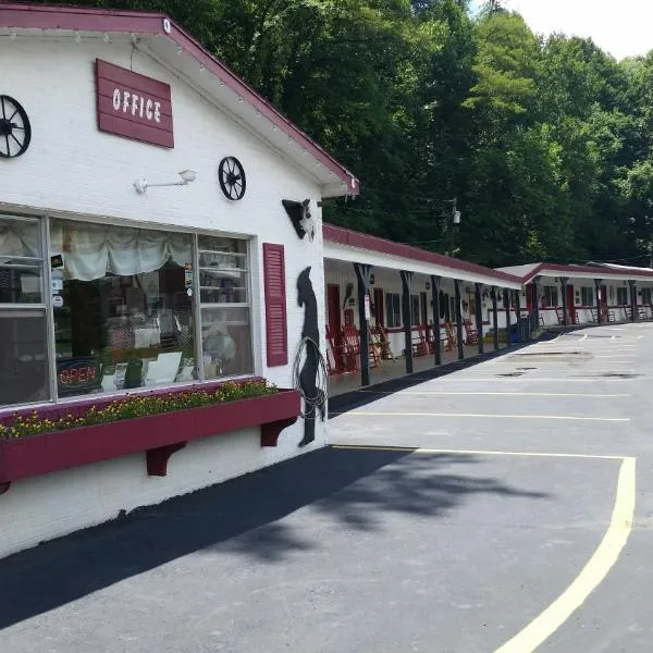 A Holiday Motel - Maggie Valley โรงแรมในแมกกีวาเลย์