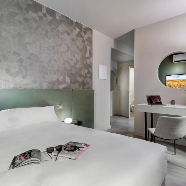 Be Duomo - Self Check-in, hotel in Voghera