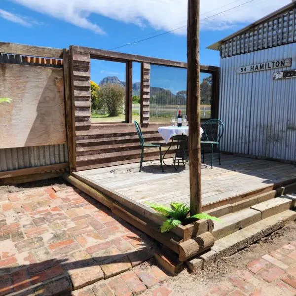 Sturgeon Getaway on Henty, hotel di Dunkeld
