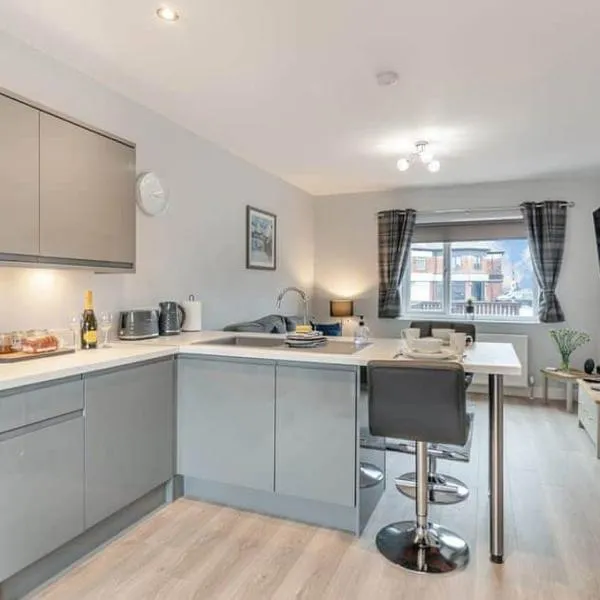 Madeline's View -a smart and modern 1 bed property with the bonus of a parking space on large private driveway area, hotel in Whitby