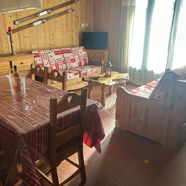Appartement Font Romeu, hotel in Font-Romeu-Odeillo-Via