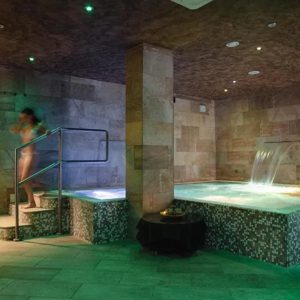 Hotel Costazzurra Museum & Spa, hotel in San Leone