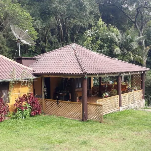 Casa Rural Na Serra, próxima de Cachoeiras e verde, hotel v destinaci Santa Maria do Erval