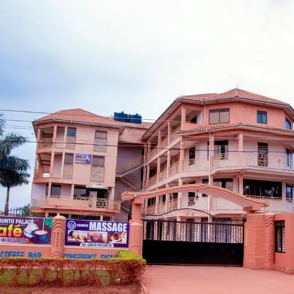 Ubuntu Palace Hotel โรงแรมในKawanda