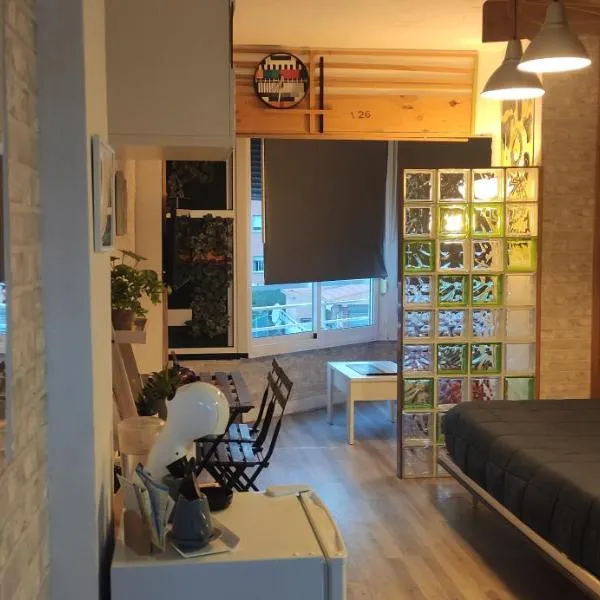 SALTILLO ALTO WHITE STUDIO, hotel v destinaci Torremolinos