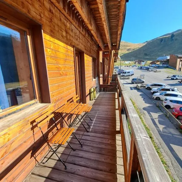 LE RECOIN D'EAUBONNE, charmant 2 pièces pieds des pistes 4 pers Les Balcons de Recoin, hotel in Chamrousse