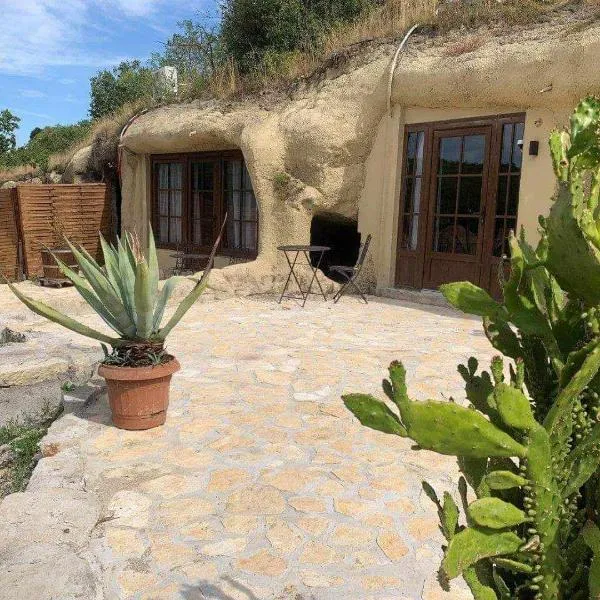 Sirocave Barlang szobák, hotel v destinaci Sirok