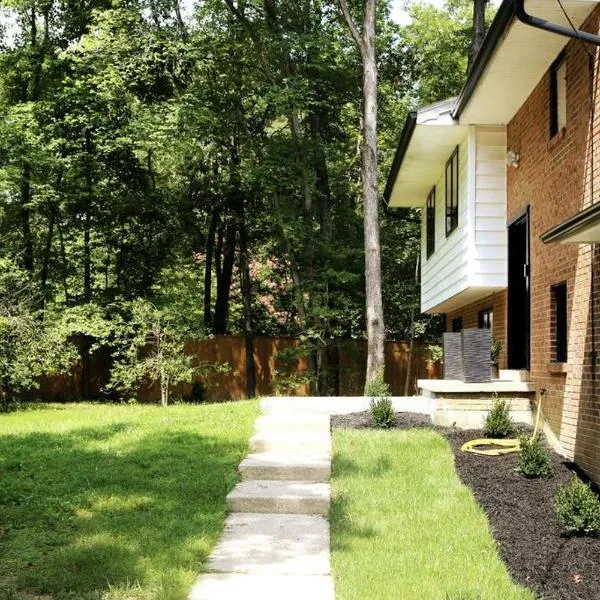 Modern Farmhouse, hotel in Waldorf