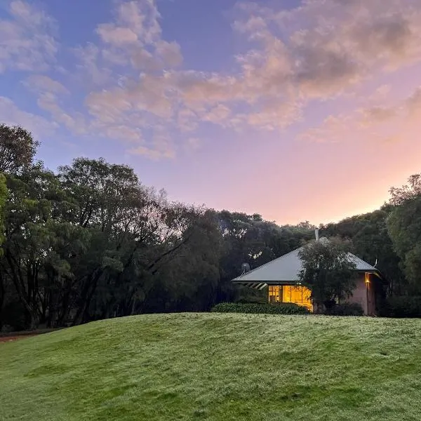 Waterfall Cottages, hotel v destinaci Margaret River