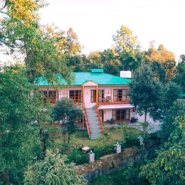 THE HIMALAYAN WOODS, CHAUKORI, hotel in Chaukori