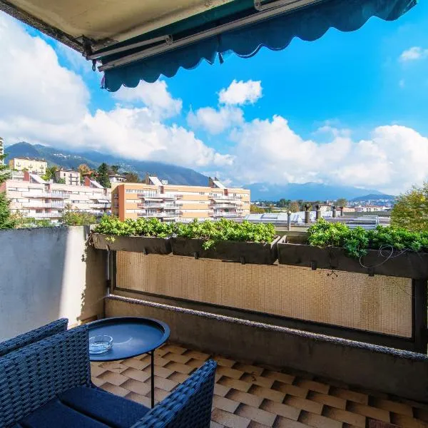 Roseto Apartment by Quokka 360 - apartment in strategic area with balcony, viešbutis mieste Balerna