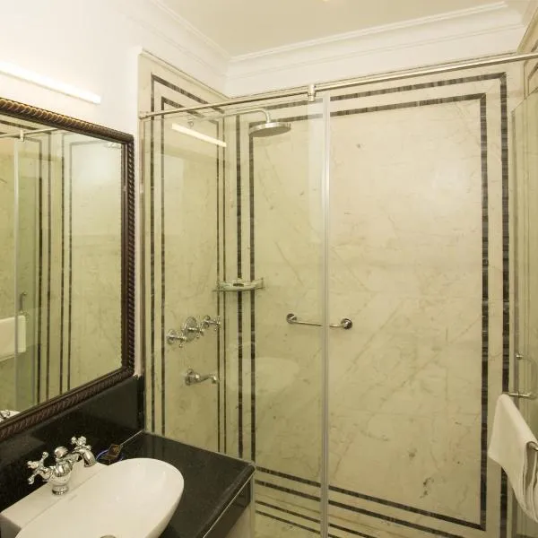 Umaid Haveli-A Heritage Style Hotel & Resort photo 2