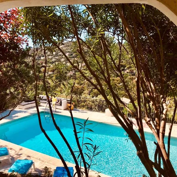 Villa Hirondelles 35 – hotel w mieście Cavalaire-sur-Mer