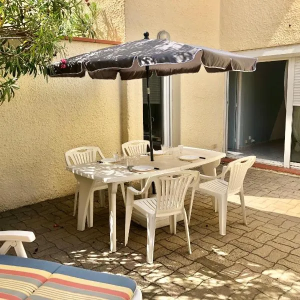 T2 terrasse, calme, proche mer et commodités, hotel in Le Barcarès