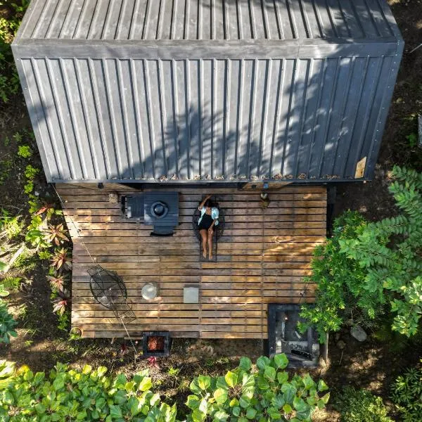Tiny House with Views and Jacuzzi in Anton Valley, hotel v destinaci Las Colinas