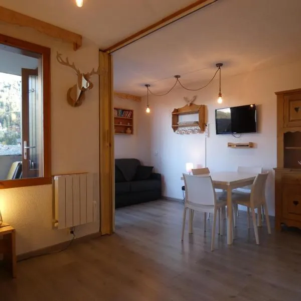 Pied des pistes - Très bel appartement 4 personnes – hotel w mieście Valmorel