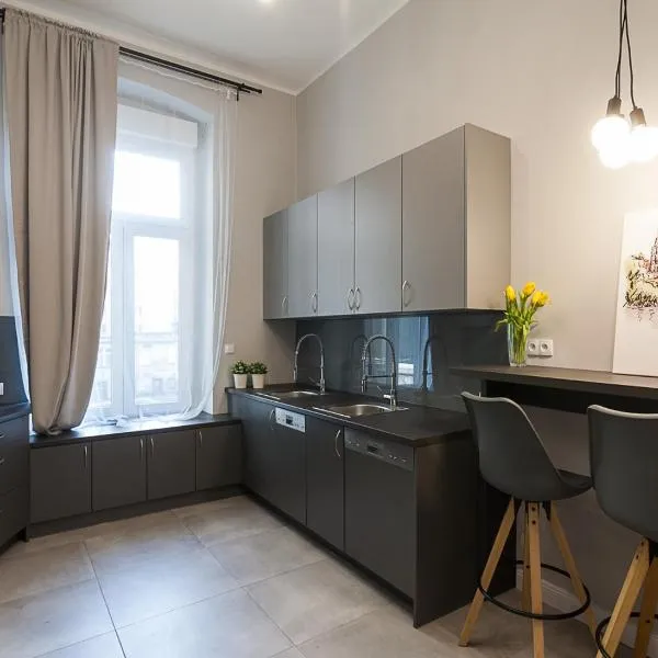 Plac Św. Macieja Apartment ~ Self Check-In 20h, hotel vo Vroclavi