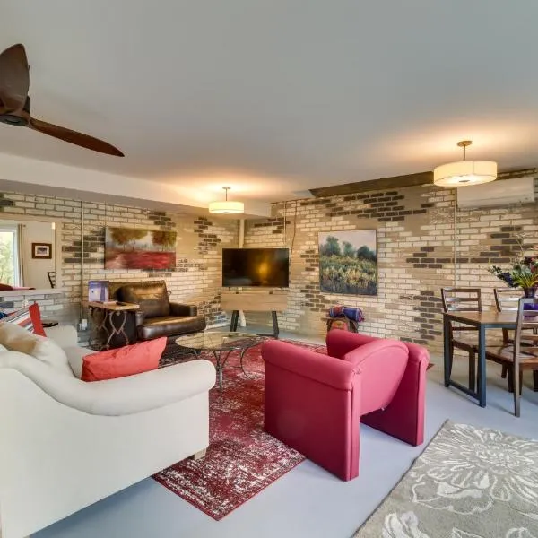 Renovated Studio on 5 Acres - Near Vineyards!, hotel in Crozet