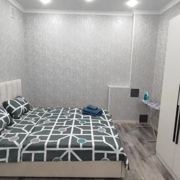 ЖК SHANYRAK, Люкс апартаменты 8кв, 2 этаж, ξενοδοχείο σε Παβλοντάρ