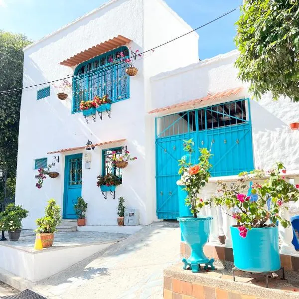 Cabaña La Aldea - Santorini Colombiano、Gesenのホテル