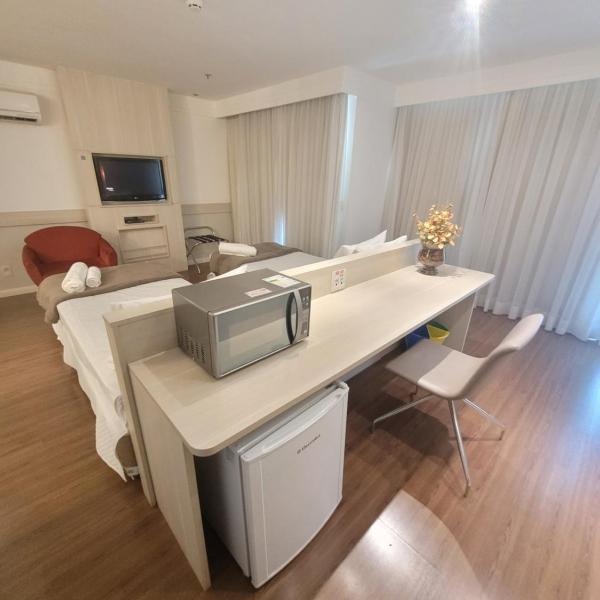 FLAT NO MERCURE BRASÍLIA LIDER, COM LIMPEZA DIÁRIA GRÁTIS, AO LADO DA ESPLANADA DOS MINISTÉRIOS, ESTÁDIO MANÉ GARRINCHA E CENTRO DE CONVENÇÕES, COM PISCINA, ACADEMIA, RESTAURANTE, RECEPÇÃO 24HS By REI DOS FLATS - Foto 5