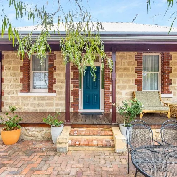 KING44 - King Charming, hotel in Fremantle
