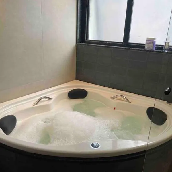 Ruya Flat - Hidro privativa/Piscina - São Vicente, хотел в Сао Висенте