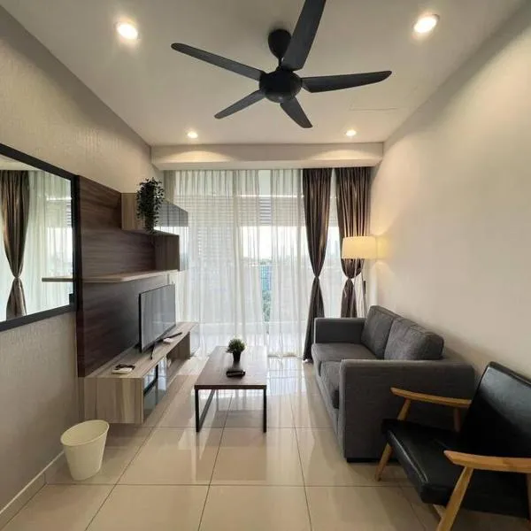 Encorp Marina, 2 Bedroom, 6pax, Same Floor with Indoor Infinity Pool, hotel a Nusajaya