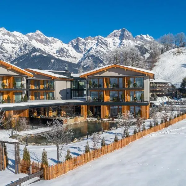 Wellness und Brunch Hotel MorgenZeit beheizter Naturteich Genuss Frühstück bis 13 Uhr Hochkönig Sommercard, hotel in Maria Alm am Steinernen Meer