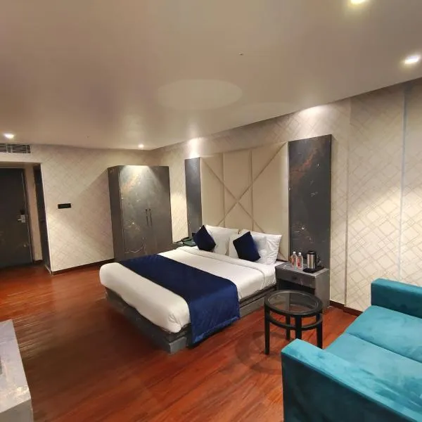 The Emerald Hotel & Siya Milan Banquets, hotel v destinaci Muzaffarpur