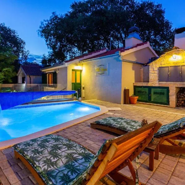 Villa MARTA, hotell i Unešić