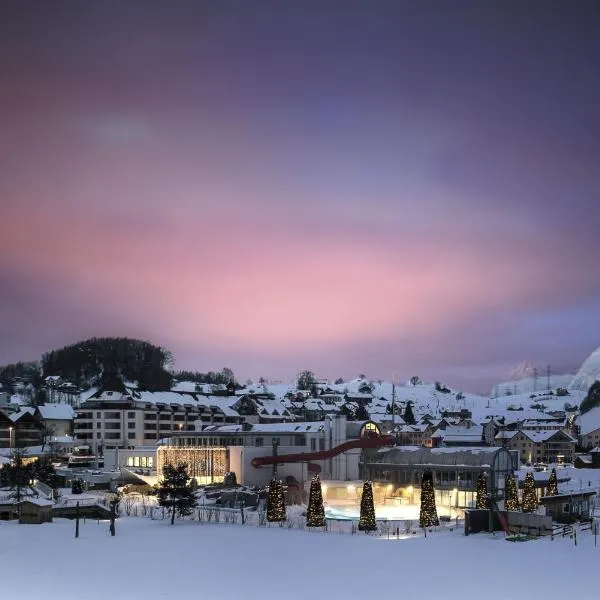Swiss Holiday Park Resort, hotel in Fluelen