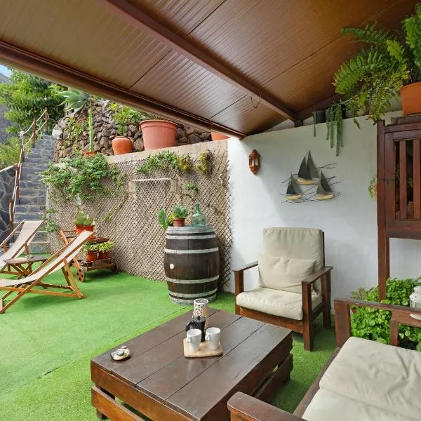 Casa Tajaraste 2, hotel v destinaci Hermigua