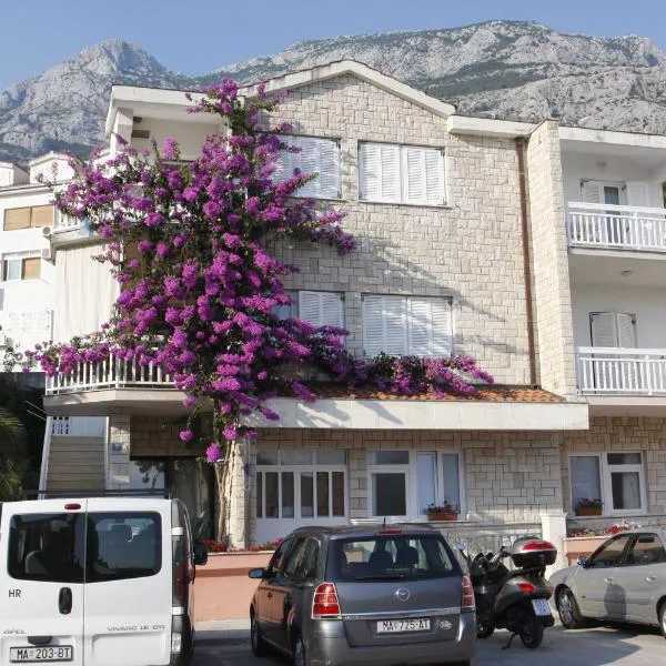 Apartments Lidus, hotel in Makarska