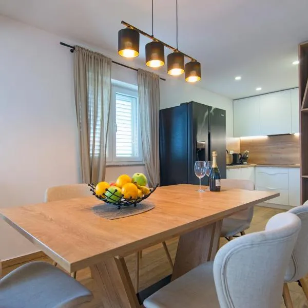 Apartman Ana 2, hotel in Vodice