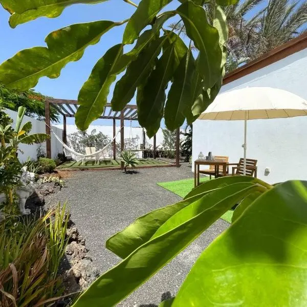 Estudio Lotus by Smartclickvillas, hotel v destinaci La Oliva