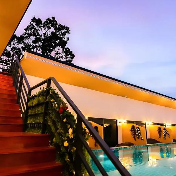 Fresh Resort Pattaya, hotell i Ban Huai Yai