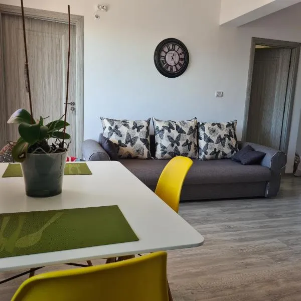 Luxury Apartments Mall V, hotel a Bacău
