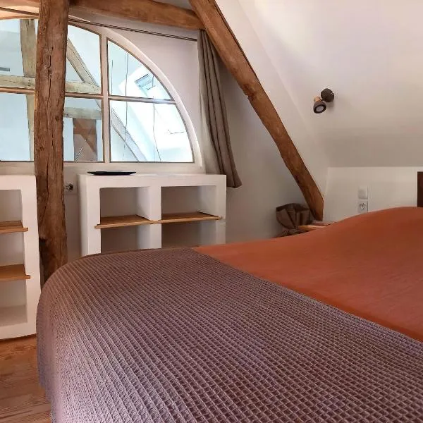 Chambres d'hôtes à 2 km de veules les Roses, hotel in Angiens