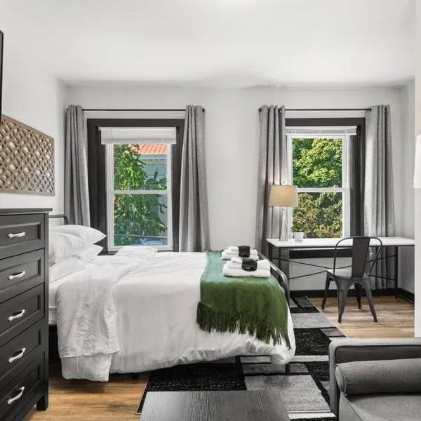 Center City Philadelphia 1BR Apartment Sleeps 4, Walk to Attractions: Philadelphia şehrinde bir otel