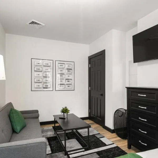 Center City Philly Home, Cozy 1-BR, Ideal Location for 4 Guests!, hotel in Philadelphia