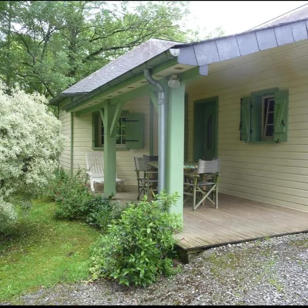 Le Chalet du bief (au Moulin d'Eysus), hotel v destinaci Eysus
