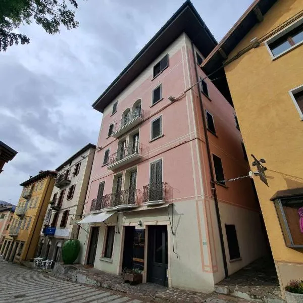 OLD VILLAGE Apartment, hotel v destinaci Ponte di Legno